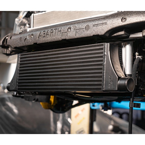 Airtec | Intercooler maggiorato 60mm per Abarth 595 Cambio Manuale (con Garrett GT 1446) Airtec | Intercooler maggiorato 60mm per Abarth 595 Cambio Manuale (con Garrett GT 1446)