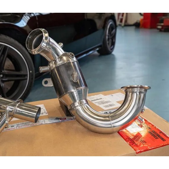 Capristo | Downpipe CAT 200 celle (NO ECU REMAPPING) per Mercedes AMG A45, A45s, CLA 45, GLA 45 W177