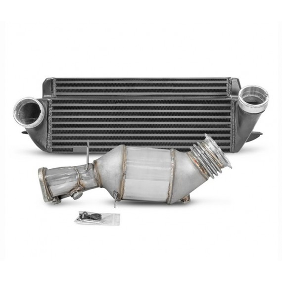 Wagner Tuning | Pacchetto Performance EVO 1 (Intercooler + Downpipe NON catalizzato) per BMW 135i E82/E88 / 335i E90/E91/E92/E93 Wagner Tuning | Pacchetto Performance EVO 1 (Intercooler + Downpipe NON catalizzato) per BMW 135i E82/E88 / 335i E90/E91/E92/E93