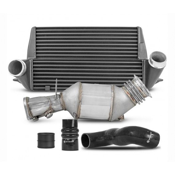 Wagner Tuning | Pacchetto Performance EVO 3 (Intercooler + Downpipe non catalizzato) per BMW 135i BMW (E81/E82/E87/E88) / 335i N55 (E90/E91/E92/E93) Wagner Tuning | Pacchetto Performance EVO 3 (Intercooler + Downpipe non catalizzato) per BMW 135i BMW (E81/E82/E87/E88) / 335i N55 (E90/E91/E92/E93)